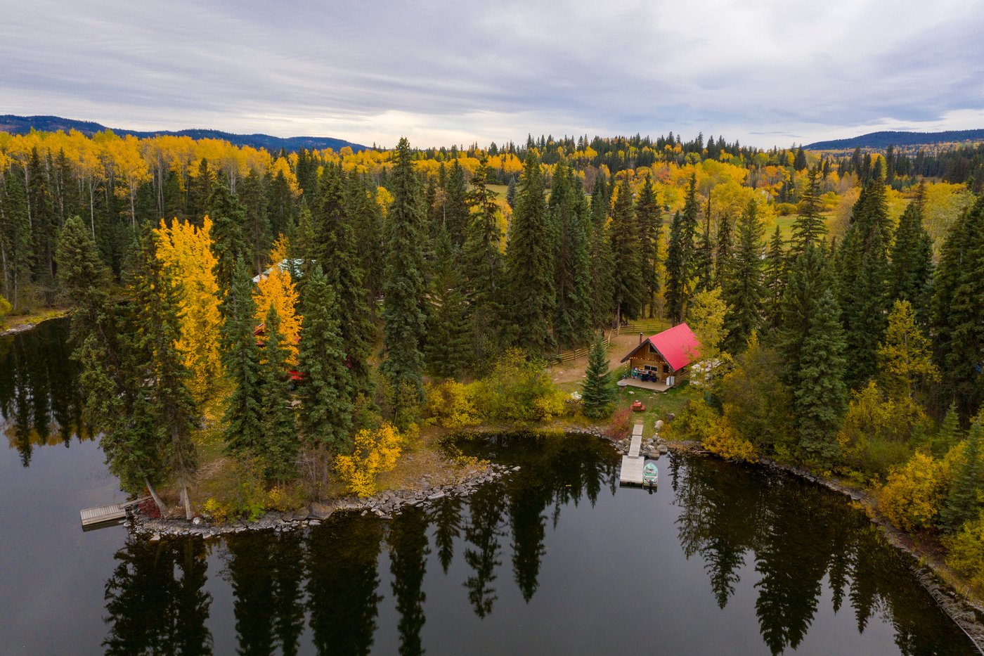 Eagan Lake Resort / Michael Bednar